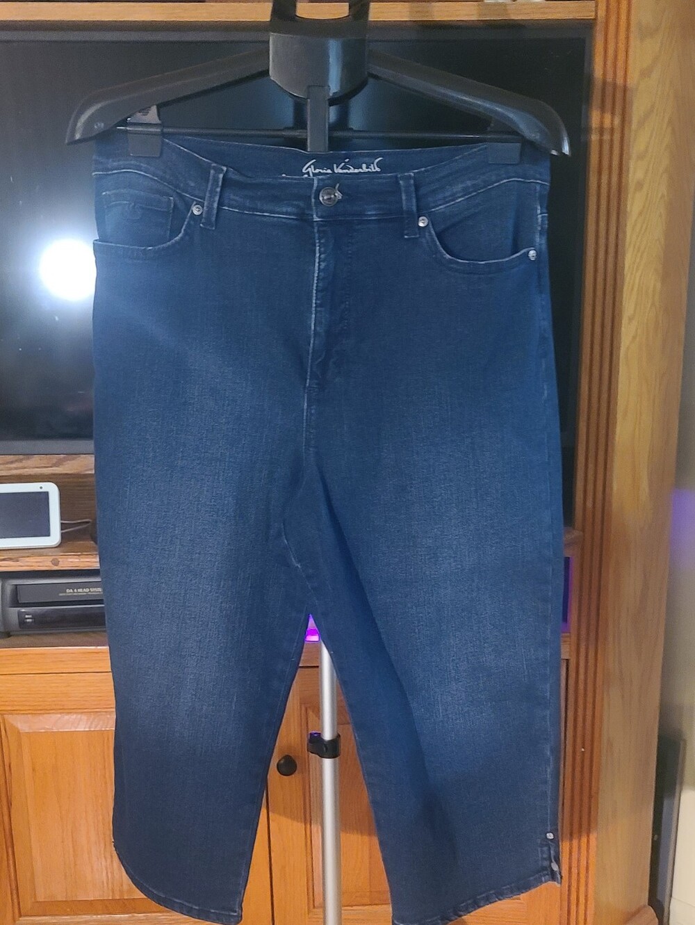 Gloria Vanderbilt Dark Wash Capri Jeans Size 14